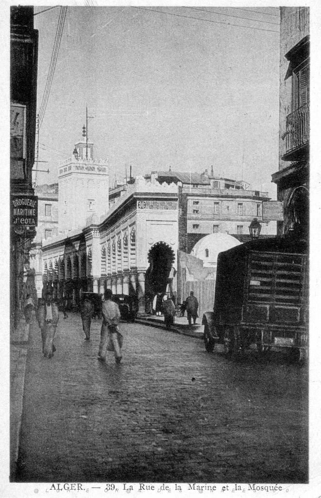 Alger, Rue de la marine et la mosquée 1948.jpg
